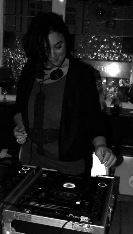 BermoCarnival's tweet photo. Nancy Noise is one of the originals. She first visited Ibiza in the 80's which created a love affair that continues to this day. Its a privilege to have her in the park,Dont miss her this coming bank holiday Monday! 

#nancynoise #bermondseycarnival https://t.co/OWTDtzjfih