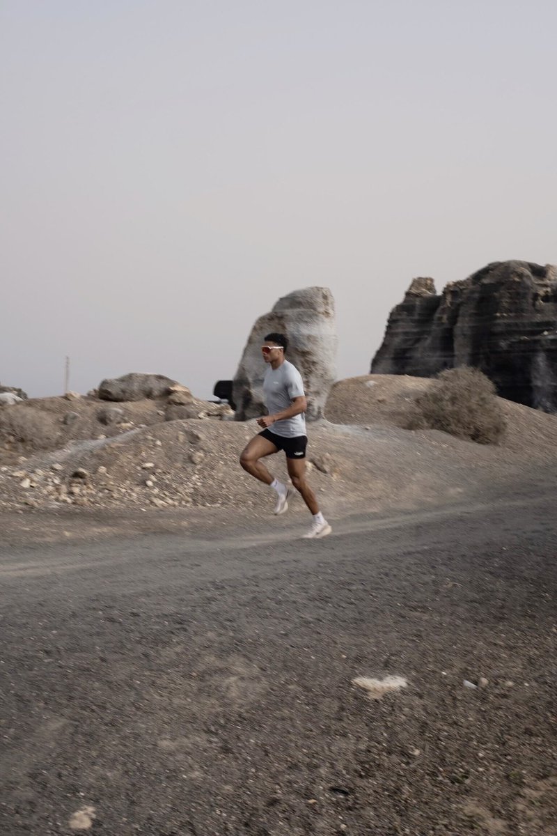 B L A K E L Y tweet media