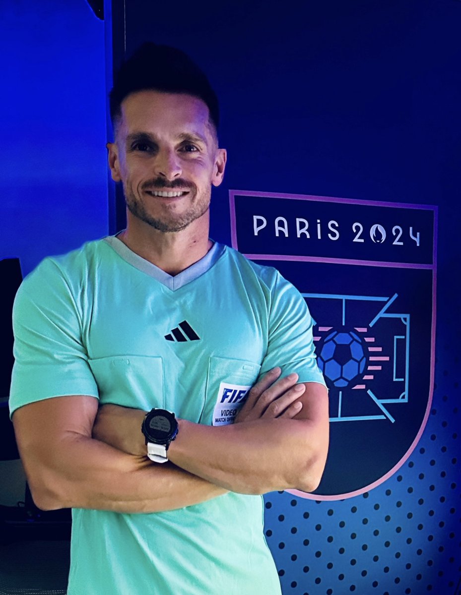 ⚖ 𝗖𝗮𝗿𝗹𝗼𝘀 𝗱𝗲𝗹 𝗖𝗲𝗿𝗿𝗼 𝗚𝗿𝗮𝗻𝗱𝗲 formará parte del equipo VAR de la final femenina del Torneo Olímpico de #Paris2024.

👏🏼 ¡Enhorabuena!

#ArbitrajeRFEF I <a href="/CTARFEF/">CTA</a>