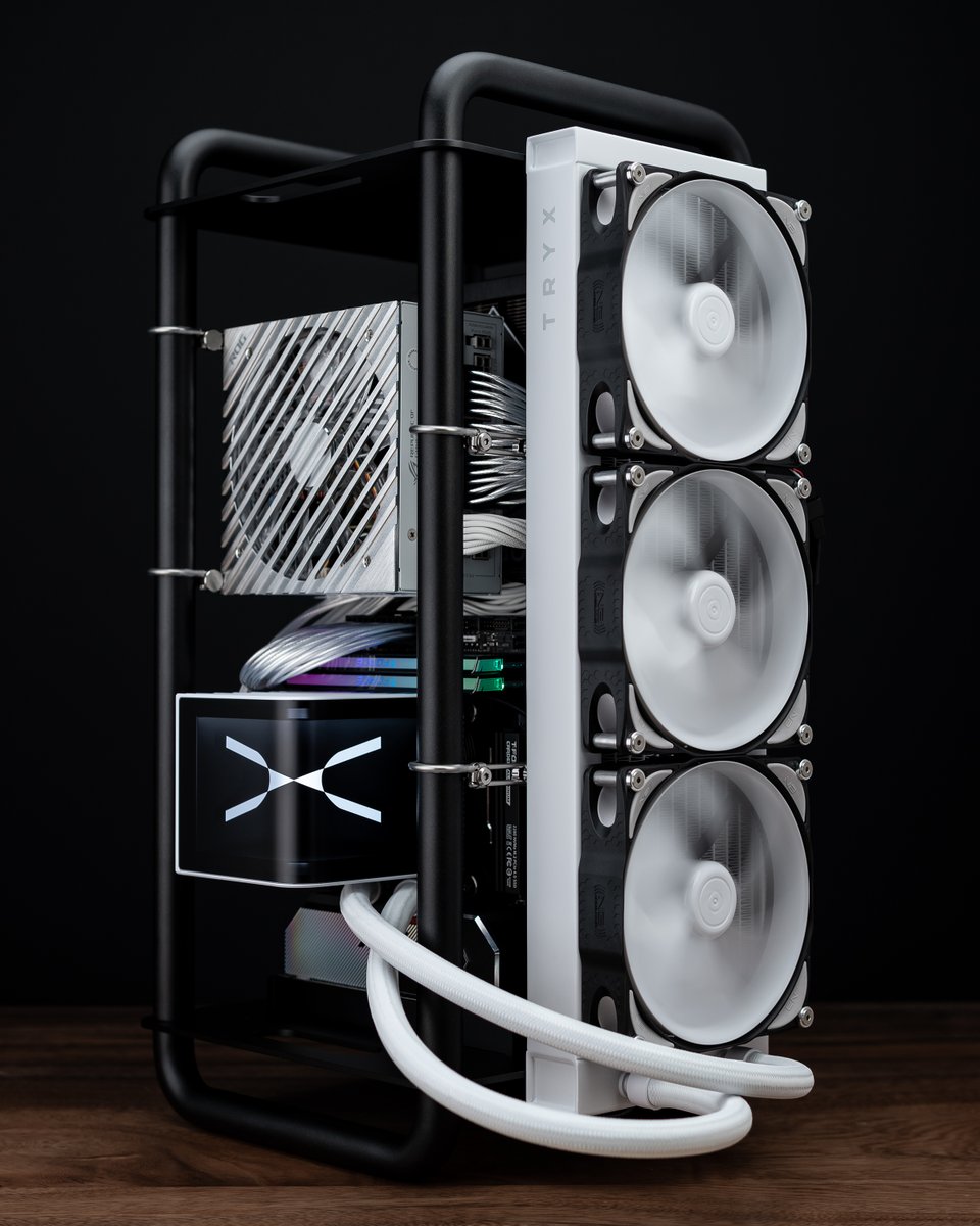 Streacom tweet media