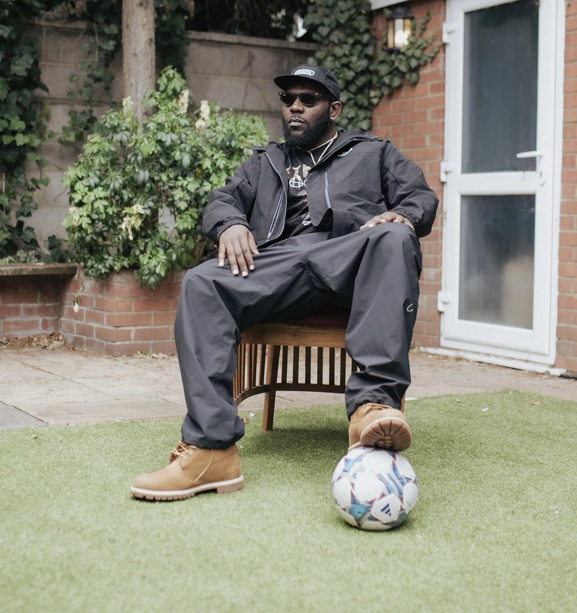 bigwiziii's tweet image. Honest opinion 

Odumodu Blvck really needs a stylist