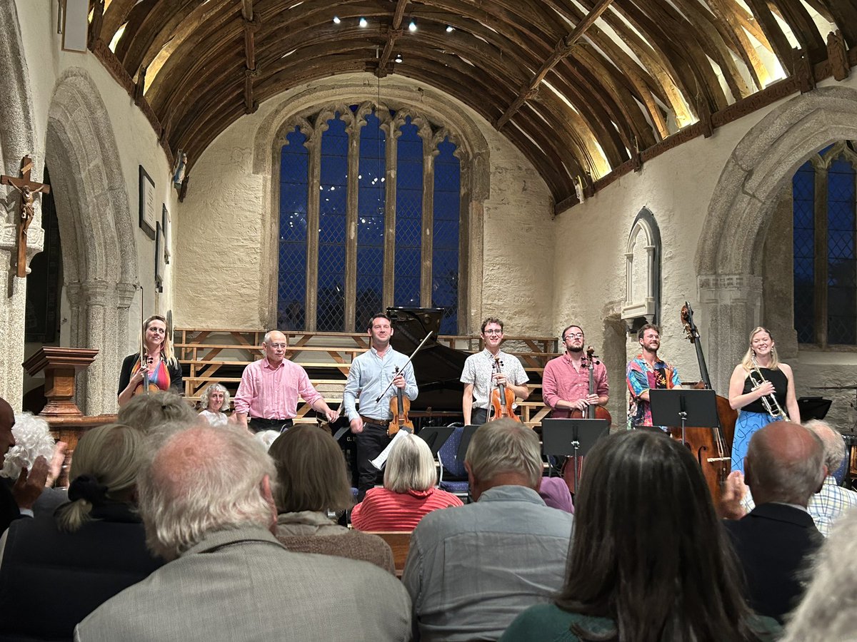 Nicholas Beale (@starcourse) on Twitter photo Another outstanding concert <a href="/StEndellionFest/">Endellion Festivals</a> last night.
Sweelinck, Schein, Alberga, Wolf (@lizWattsSoprano 👏👏)
Then
Stunning arrangement & performance by Doraly Gill of Hungarian folk song
Sandror Veress Sonatina
Saint-Säens Septet w @iainBurnside @imogenTrumpet & co
👏👏 all Another outstanding concert <a href="/StEndellionFest/">Endellion Festivals</a> last night.
Sweelinck, Schein, Alberga, Wolf (@lizWattsSoprano 👏👏)
Then
Stunning arrangement & performance by Doraly Gill of Hungarian folk song
Sandror Veress Sonatina
Saint-Säens Septet w @iainBurnside @imogenTrumpet & co
👏👏 all
