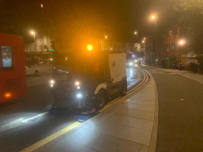 Cleaning Hoe Street 