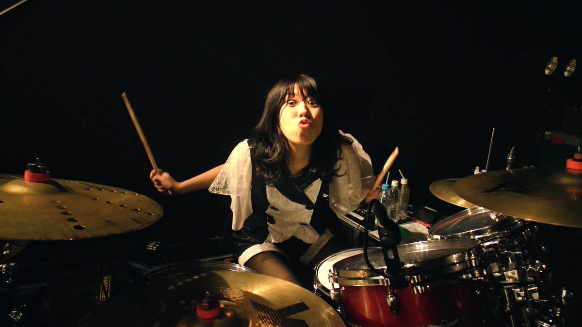 Charles37555666's tweet photo. Happy Thunder Thursday!  Let's go bananas!!!  🍌🍌🍌🍌🍌 @achi_bandmaid #bandmaid #Snoopy #Emily #RealExistence #Bananas #DiceHate #Ramen #Rinne #Sushi #Afterlife #FromNowOn #FlyingHigh #ProtectYou #YokohamaArena 🥰🥰🪘🥁🍌🍜🍣💞💞💞🇯🇵 We love you Ah-chan! https://t.co/7rd6v5qAi6