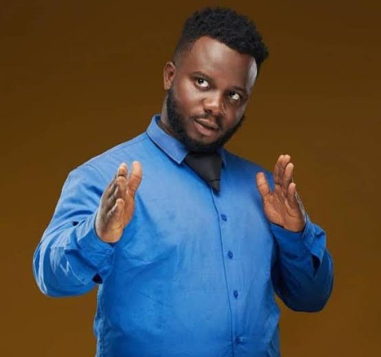 ElephchildCopy's tweet image. Is it truly 100% possible to earn an extra 500k from your skills without working for any clients? 

Absolutely, yes!🔥

And it doesn’t matter if you’re a copywriter or not. 

Look, you could even double your current income within days using royalties (and I'll reveal exactly…