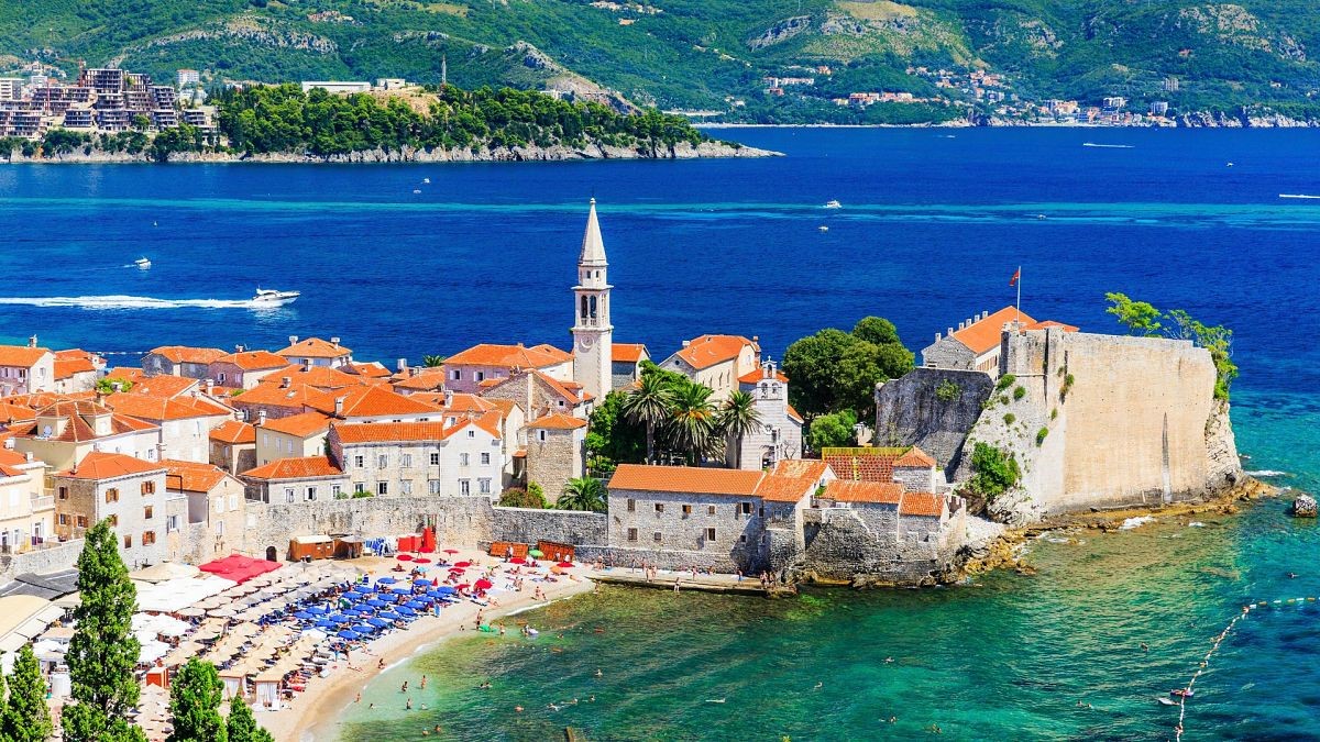 ACPRail's tweet image. Visiting Europe on a budget this summer? Here are some beautiful and affordable must-see locations: euronews.com/travel/2024/06…