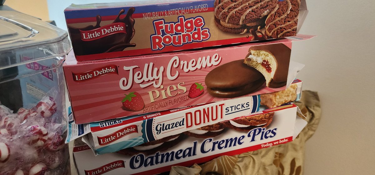 gamecockgirl71's tweet photo. #hurricane Debby #hurricanesnacks https://t.co/efFeNwL6qu