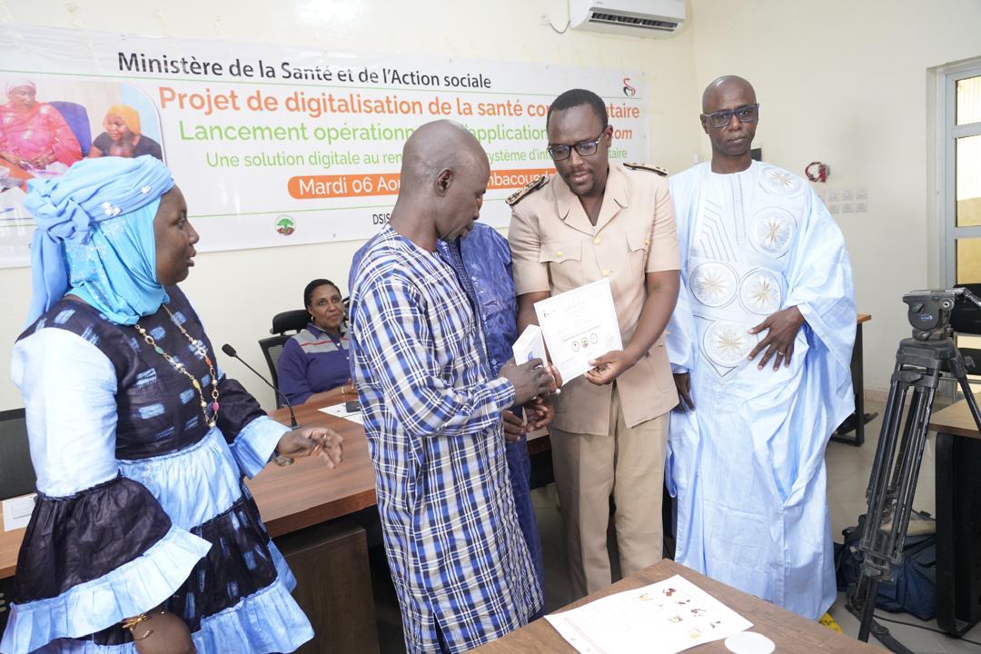 🚀🇸🇳 Dans le cadre du Programme d’Accélération de l’Économie Numérique au Sénégal, la digitalisation de la santé communautaire est l’un des six projets prioritaires du pays!

📅 Le 6 août 2024, à Tambacounda, a marqué le lancement de l’appli mobile m-s@ntécom, transformant la