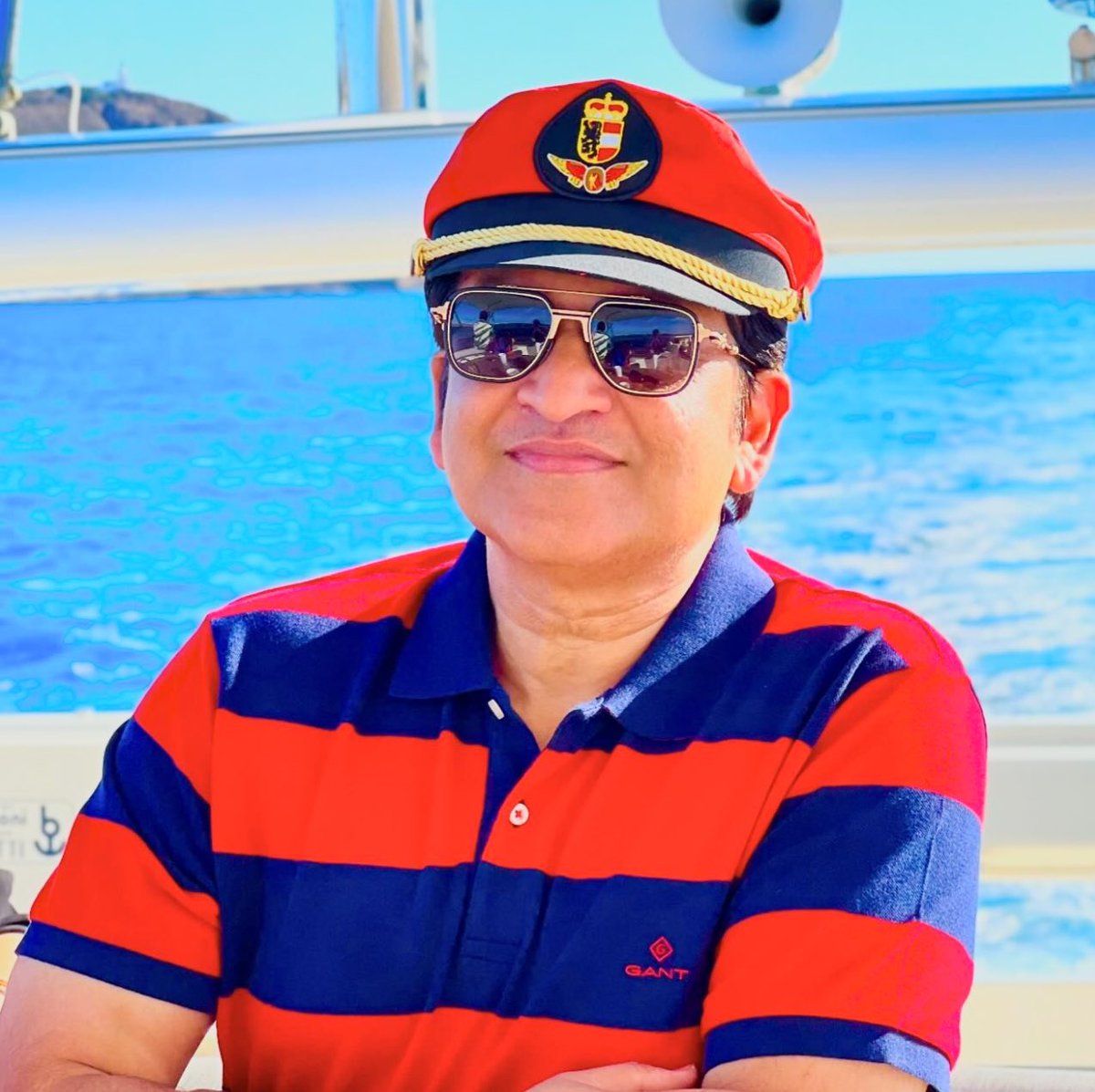 WahajIntCrew's tweet photo. Happy Birthday handsome Kadu uncle🥳👏@KadwaniOfficial https://t.co/ou4ERjpC38