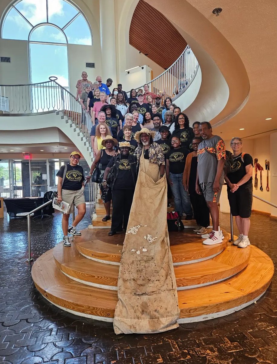RBDallasHistory's tweet photo. Your LAST chance to get on the bus with us for our Ukunika Tours will be Saturday, August 17th! Together, we’ll explore Black Uplift in the Freedman’s Era through sites in Freedmantown/North Dallas (Uptown/State Thomas) and Downtown. Don’t miss out! 
https://t.co/5Bz2VjU2Go https://t.co/OFU8xEE2SP