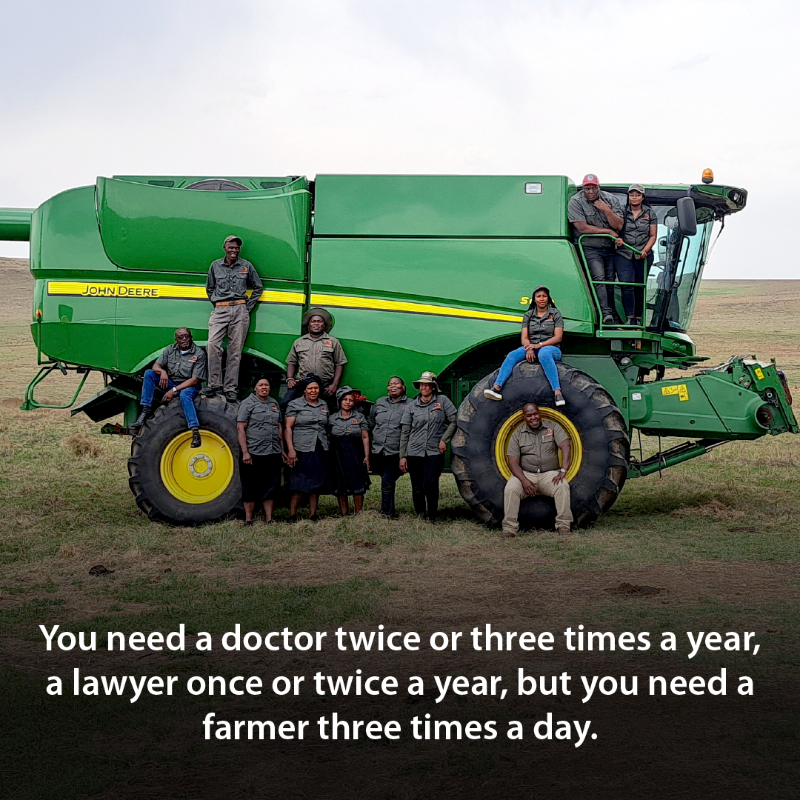 BrightRockZA's tweet photo. 2020 Free State Farmer of the Year, Nkosana Mtambo, won our hearts in episode 3 of Vrystaatbewoners. The dedicated farmer shares how he transformed the farm he inherited from his father into a successful boerdery that now spans three farms.

#LoveChange #Vrystaatbewoners