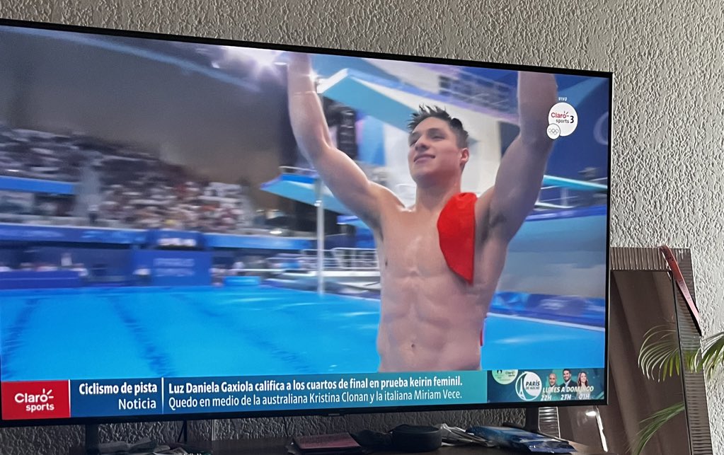 donutsrod's tweet photo. Osmar le compitió fuerte a los chinos. Qué gran actuación!! 🥹🥉🇲🇽 👏🏽

#JuegosOlimpicosParis2024 #Clavados #JuegosOlímpicos  #OsmarOlvera https://t.co/ZKzcfoMgHG