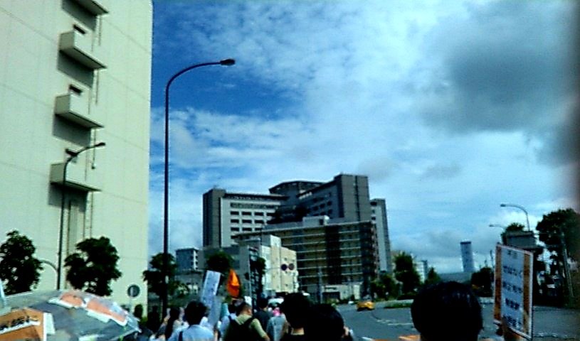 jstic_hmnt_MK's tweet photo. 今年3月埼玉県に住む #難民申請者 (1回目の異議申立て)から助けを求めてきた彼
東京入管から呼出状が届き 昨日午後1時に行ったら不認定なり 仮滞在在留は9月4日までありますけど収容された😓
命がけで来たのに
なぜ簡単で不認定と収容⁉️
#改悪入管法を廃止へ
#SaveRefugee
#SDGs #人権
#FreeRefugee https://t.co/1EovTYosIV