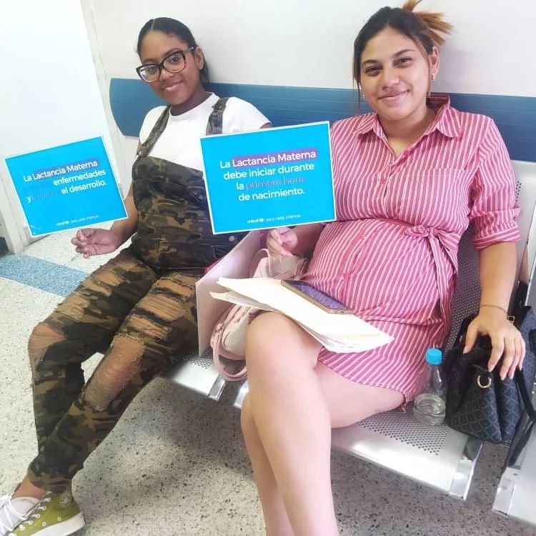 Instituto Venezolano de los Seguros Sociales (@somosivss) on Twitter photo La Maternidad Santa Ana, llevó cabo actividades con las futuras madres, enfocándose en el modelo de atención que promueve la experiencia del parto hacia un proceso más respetuoso e integral, centrado en la mujer y su bebé.
#PuebloSonrienteYEnPaz
<a href="/NicolasMaduro/">Nicolás Maduro</a> <a href="/delcyrodriguezv/">Delcy Rodríguez</a> La Maternidad Santa Ana, llevó cabo actividades con las futuras madres, enfocándose en el modelo de atención que promueve la experiencia del parto hacia un proceso más respetuoso e integral, centrado en la mujer y su bebé.
#PuebloSonrienteYEnPaz
<a href="/NicolasMaduro/">Nicolás Maduro</a> <a href="/delcyrodriguezv/">Delcy Rodríguez</a>