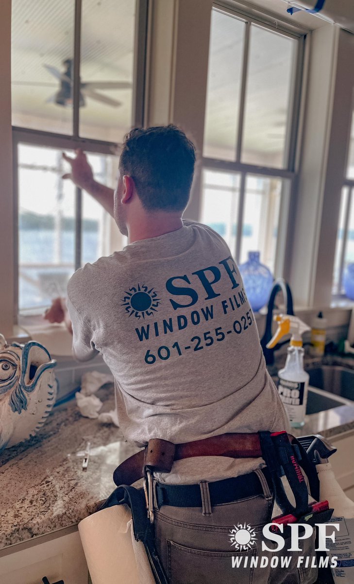 SPFWindowFilms's tweet image. The application of 3M Window Film has not just enhanced the aesthetic appeal of this residence but also delivered practical advantages. The film provides increased seclusion, diminishes glare, and boosts energy efficiency by assisting in regulating the indoor temperature.