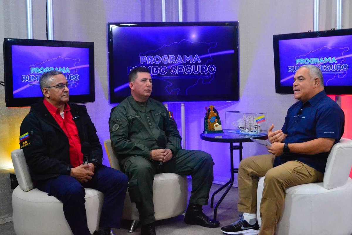 #8Ago El Comandante de la ZODI Lara, G/D Rafael Quiroga Parra informó que se encuentran en la búsqueda de estos individuos que propiciaron daños a bienes públicos y privados mediante saqueos e incendios provocados.
#PuebloSonrienteYEnPaz