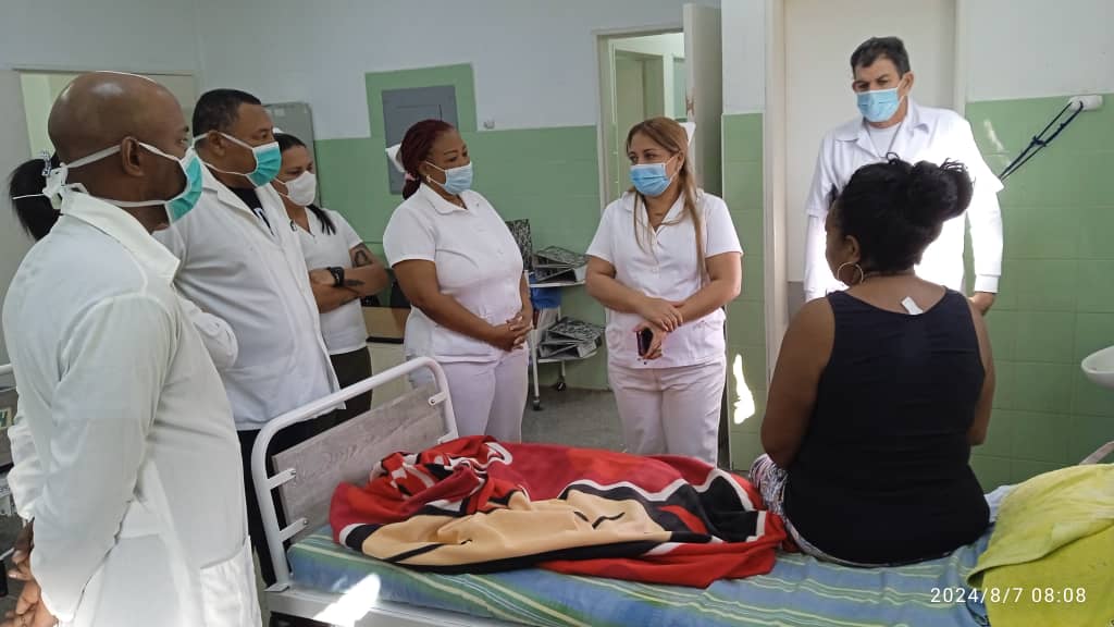 #CubaPorLaVida #CubaModoVictoria La brigada médica brindando una atención de excelencia