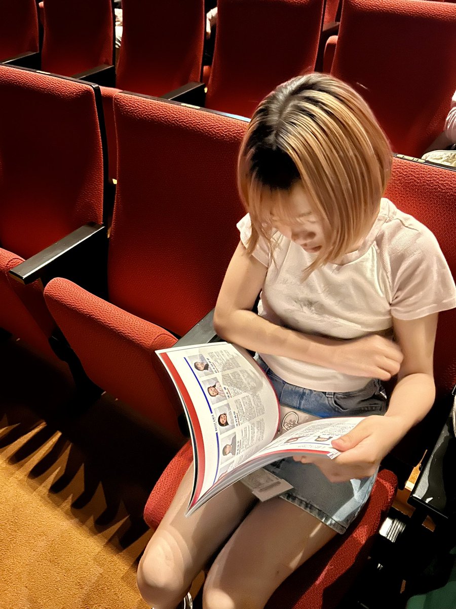 zhenshijp's tweet photo. #ビリーエリオット
やっぱりビリーはすごい、超人的だわ。

#渡邊隼人 くんマイケルのタップダンスもお見事✨
身を乗り出して観ちゃ���ましたよ。

こんなに素晴らしい舞台を
娘は最前列センター席で観れて
より一層感動しておりました。
(私は３階席😭) https://t.co/bUJTLOIOov