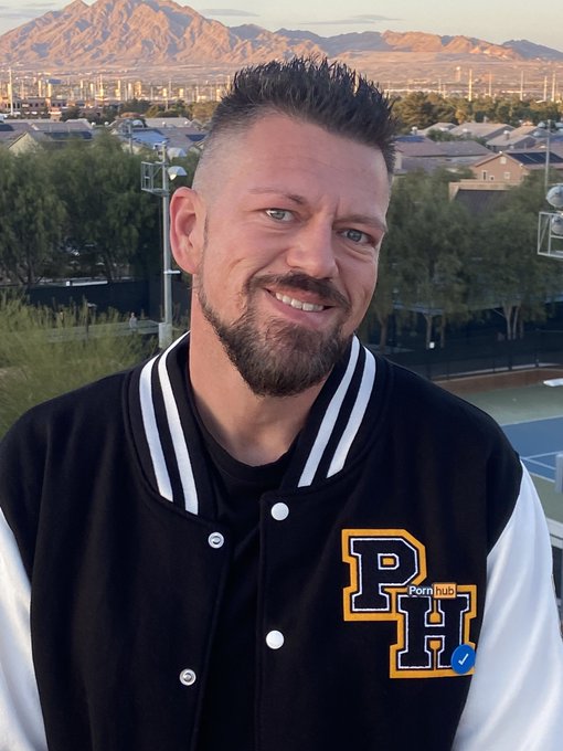 Tag me in a pic of you wearing your @Pornhub Letterman Jacket for a Repost. 🖤🧡 https://t.co/PANfheD1<a class="tags" href="/tag/pornhub">@pornhub</a><a href="/tag/mvsales"class="tags"><span>#mvsales</span></a>