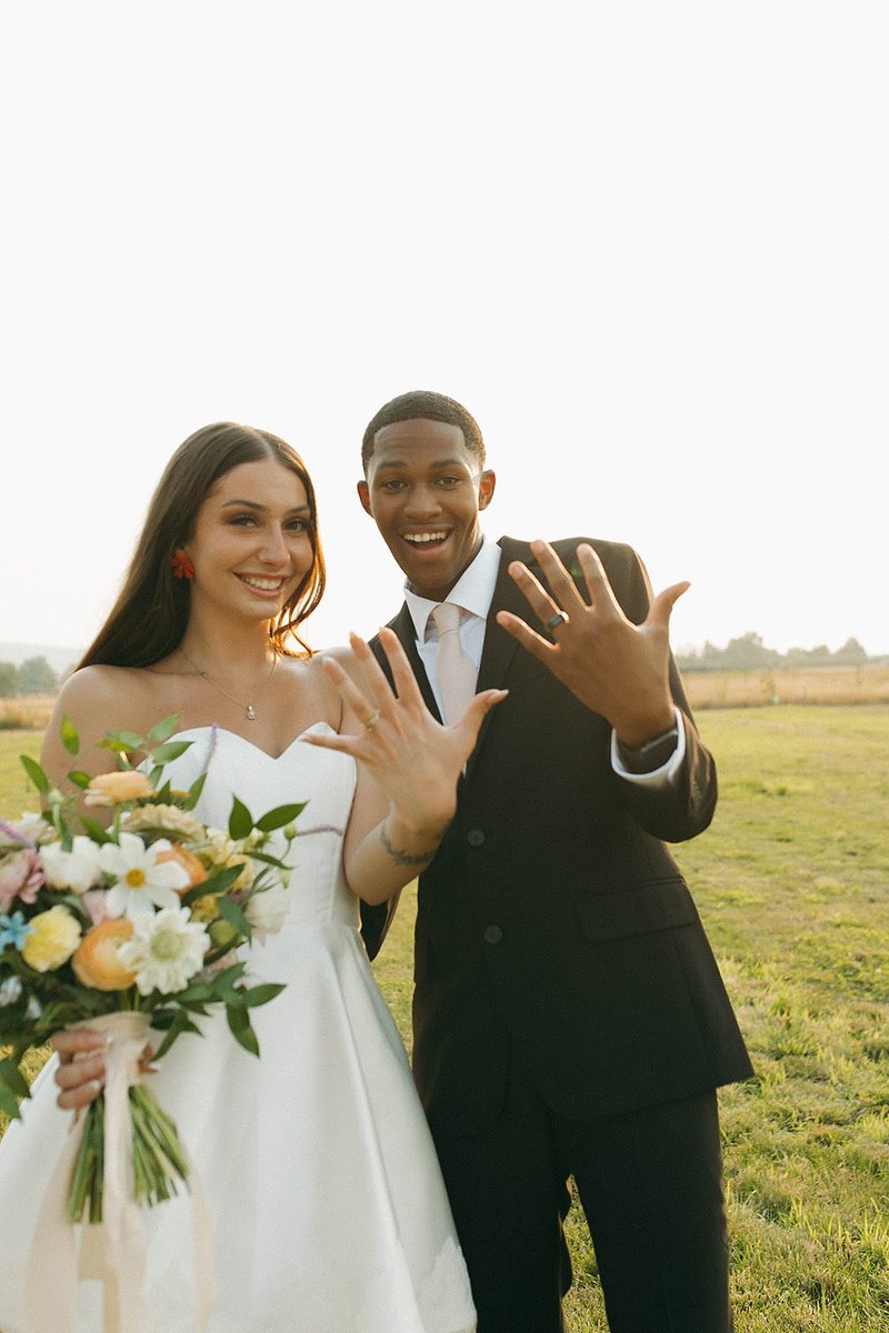 ItsJust_Pat's tweet photo. Mr and Mrs Collins 💙💍 https://t.co/6xMVyKPjUc