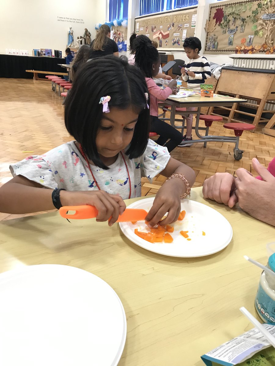 _Lifecentre's tweet image. The children are loving the weekly cooking classes led by the Salford Health Improvment Service at our HAF Holiday Clubs this summer. This week we've made airfryer fajitas, YUM! @SalfordCouncil #HAF2024 #SalfordSummerOfFun