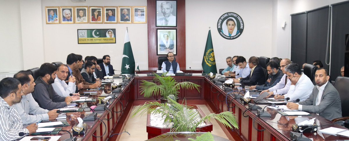 bisp_pakistan's tweet photo. Secretary Benazir Income Support Programme, Amer Ali Ahmad, presided over an important meeting with the technical team of the Asian Development Bank at BISP HQs today.
#BenazirIncomeSupportProgramme #SecretaryBISP #Meeting #AsianDevelopmentBank #BISPHQ https://t.co/Vs4TK5AvY7