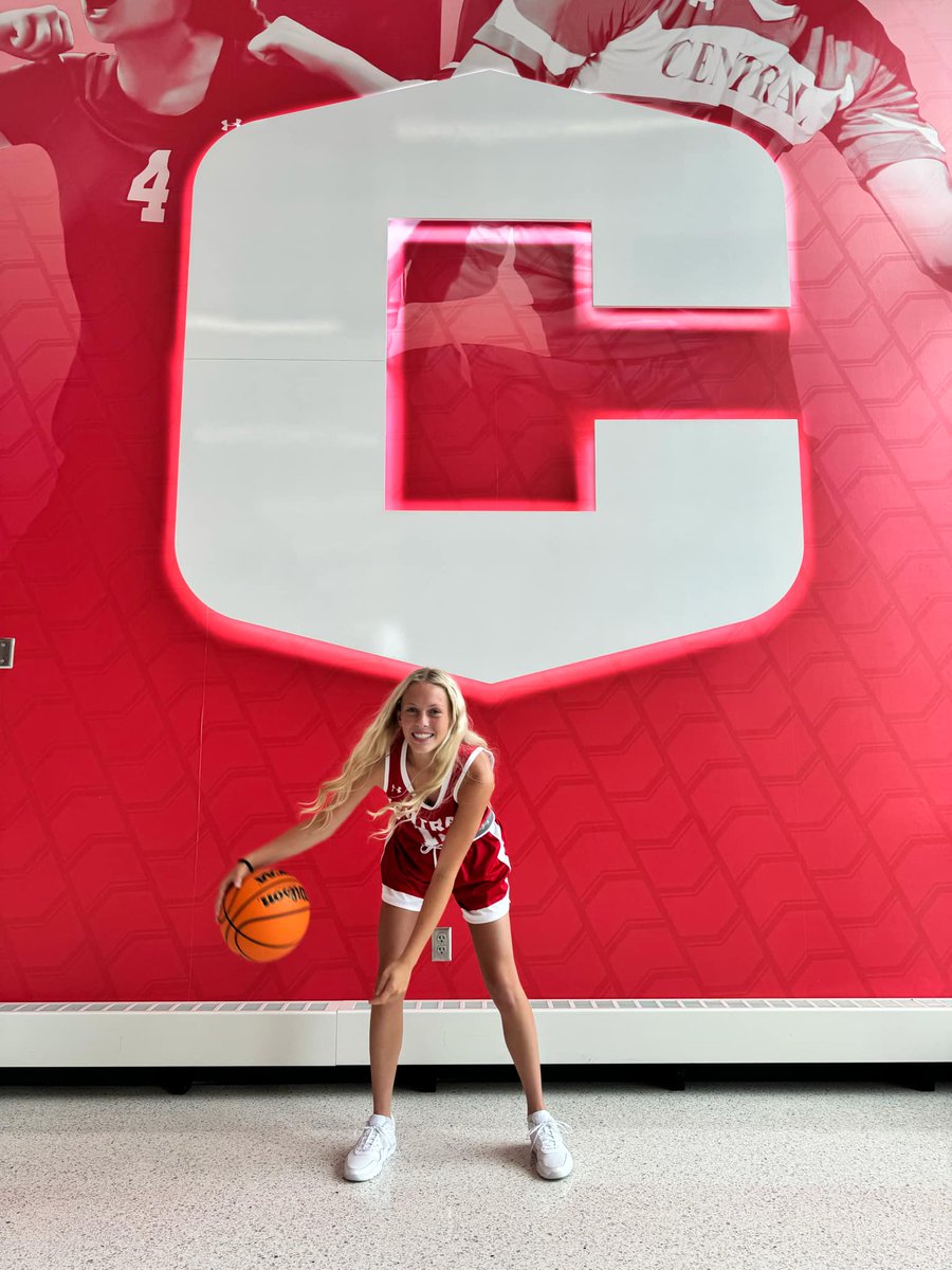 Our very own Ayla Hall class of 2025 Offered By Central!! #NotCommited