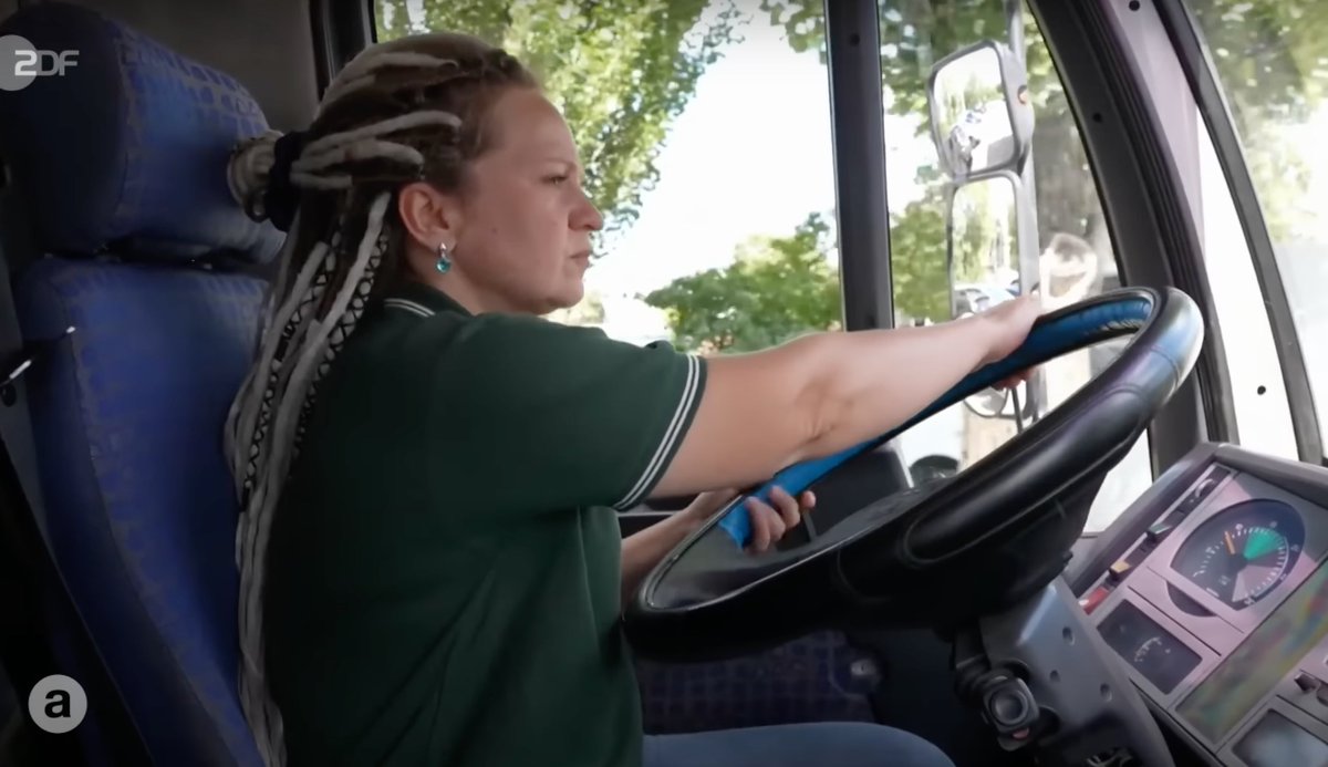 dim0kq's tweet photo. This is Olena, an ordinary Ukrainian women turned truck driver due to the mobilization of males.

Hard-working, brave, and resilient.

You go Olena!!! https://t.co/l4quXhmaDb