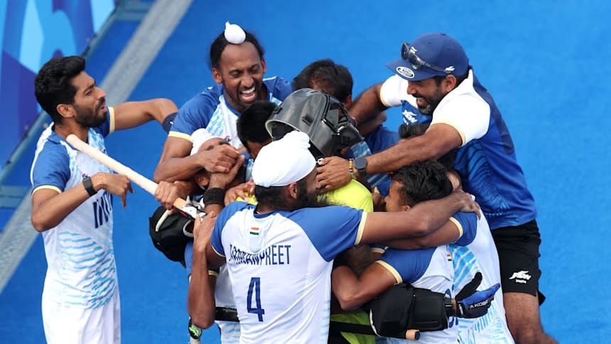 suru070's tweet photo. 🥉🥉Indian Hockey Team wins Bronze! 🇮🇳🥉🏒
What an amazing match! Congratulations Team India on winning the Bronze medal in the Men’s Hockey Tournament at #ParisOlympics2024
#GOLD #NeerajChopra #Paris2024 #congratulationindia https://t.co/PKPxlvF2mM