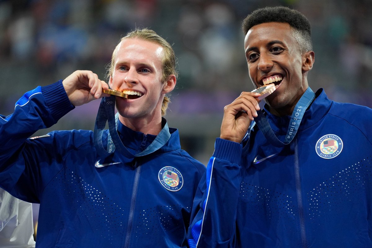 MattGlenesk's tweet image. HOOSIERS IN PARIS: If Team Indiana were a separate nation, it would rank 12th in the medal standings at #Paris2024. 

@DavidWoods007 recaps the medal haul, so far: 

indystar.com/story/sports/o…