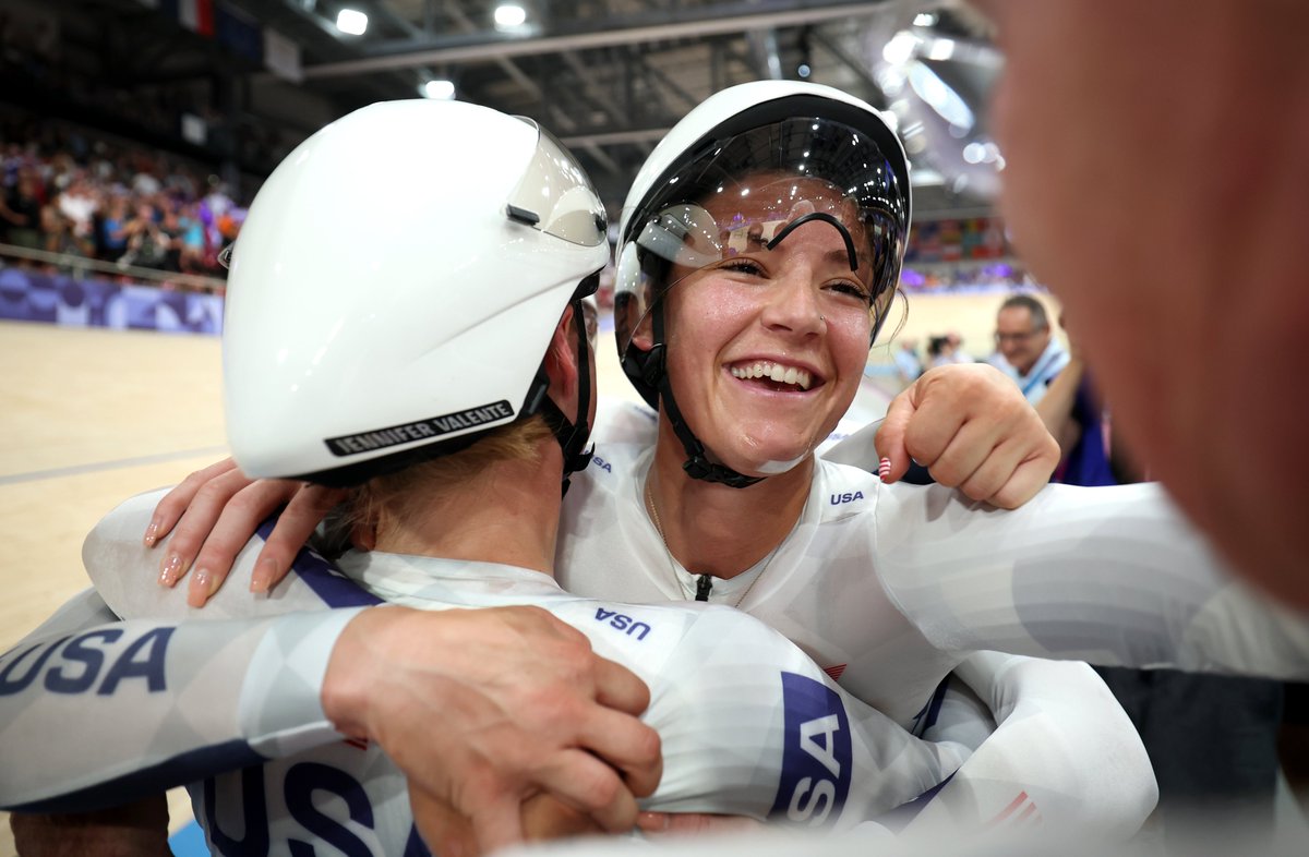 MattGlenesk's tweet image. HOOSIERS IN PARIS: If Team Indiana were a separate nation, it would rank 12th in the medal standings at #Paris2024. 

@DavidWoods007 recaps the medal haul, so far: 

indystar.com/story/sports/o…