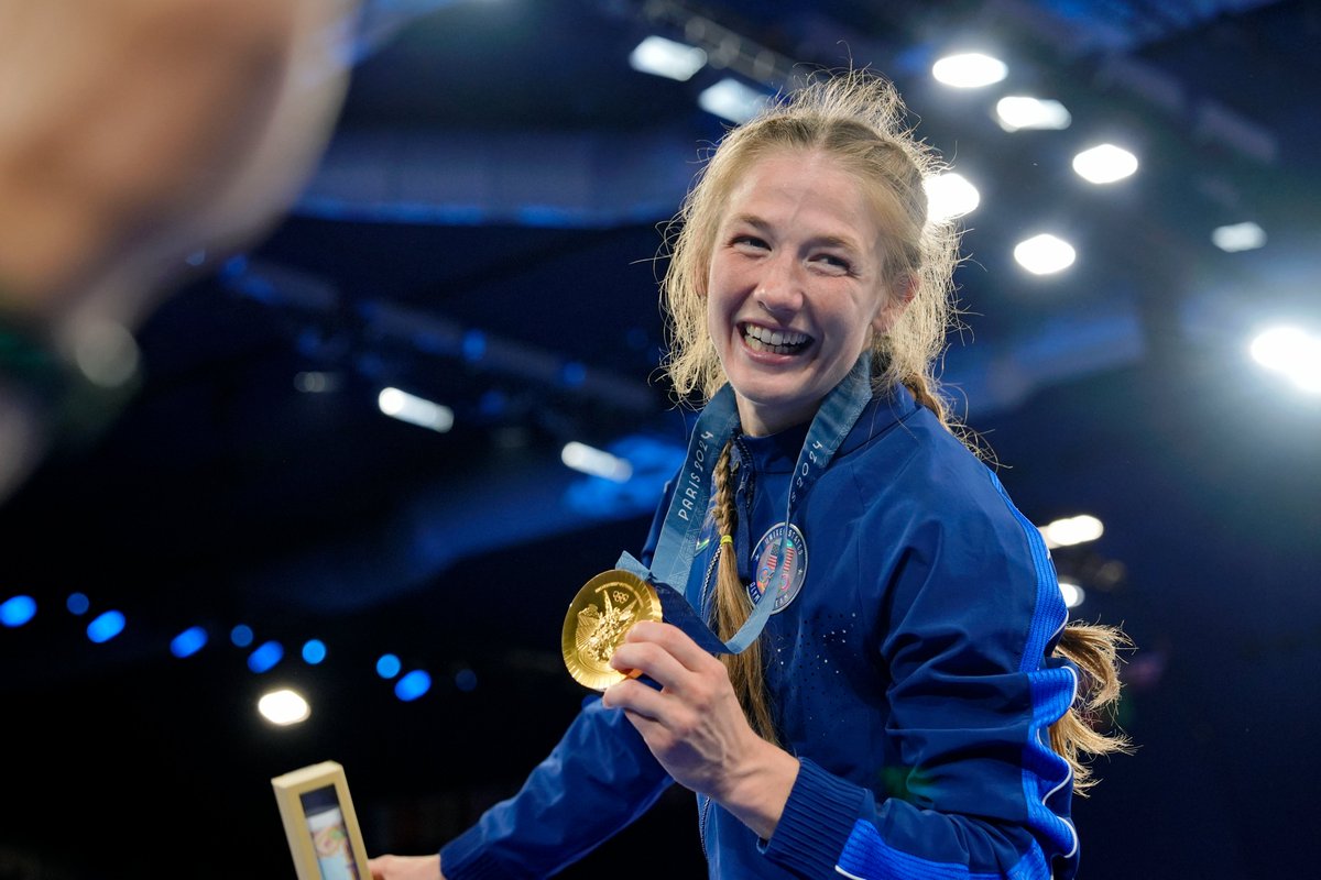 MattGlenesk's tweet image. HOOSIERS IN PARIS: If Team Indiana were a separate nation, it would rank 12th in the medal standings at #Paris2024. 

@DavidWoods007 recaps the medal haul, so far: 

indystar.com/story/sports/o…