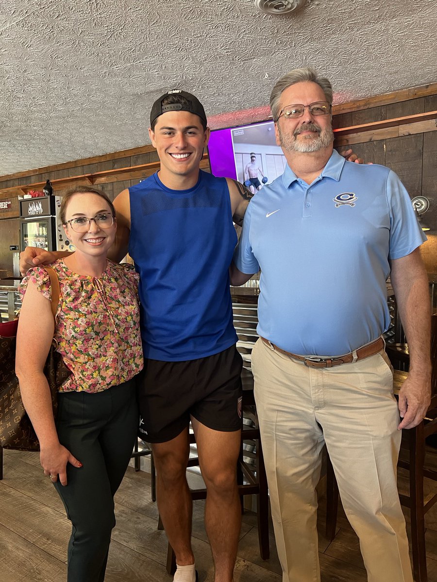 ColonelsCass's tweet photo. Defending back-to-back Super Bowl Champion Kansas City Chiefs player Louis Rees- Zammit may be an Int. player, but he’s an honorary Cass Colonel. Check out his back story and how training with the coaches and players at Cass has shaped his NFL career.
https://t.co/8HLv98nJlf https://t.co/q2eYCTmn40