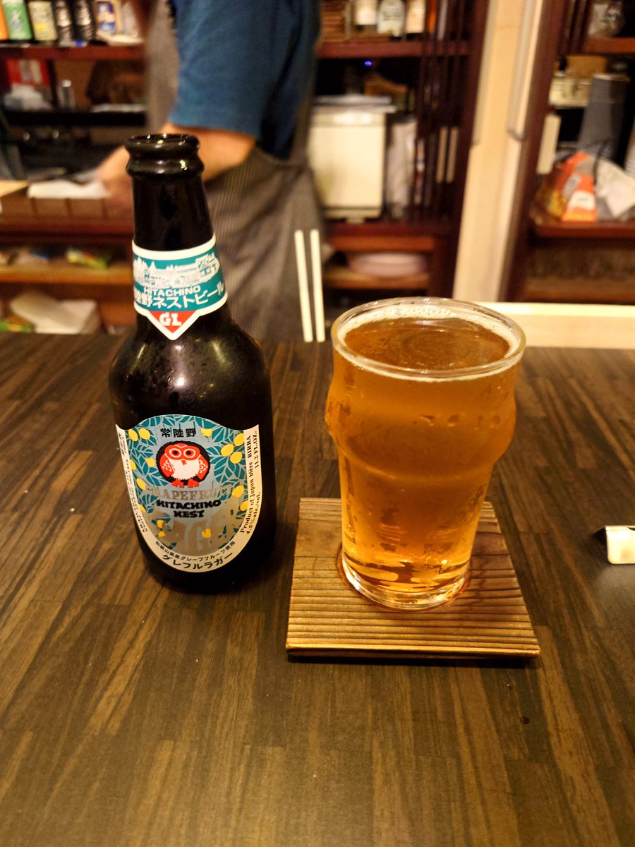 FVTR2501's tweet photo. 締めはいつものお店で…。
常連さんもお初の方も楽しそうに飲まれていて楽しい時間でした‼️
また伺います🎵
#ビアバーさとう https://t.co/d5rqLmeQ5W