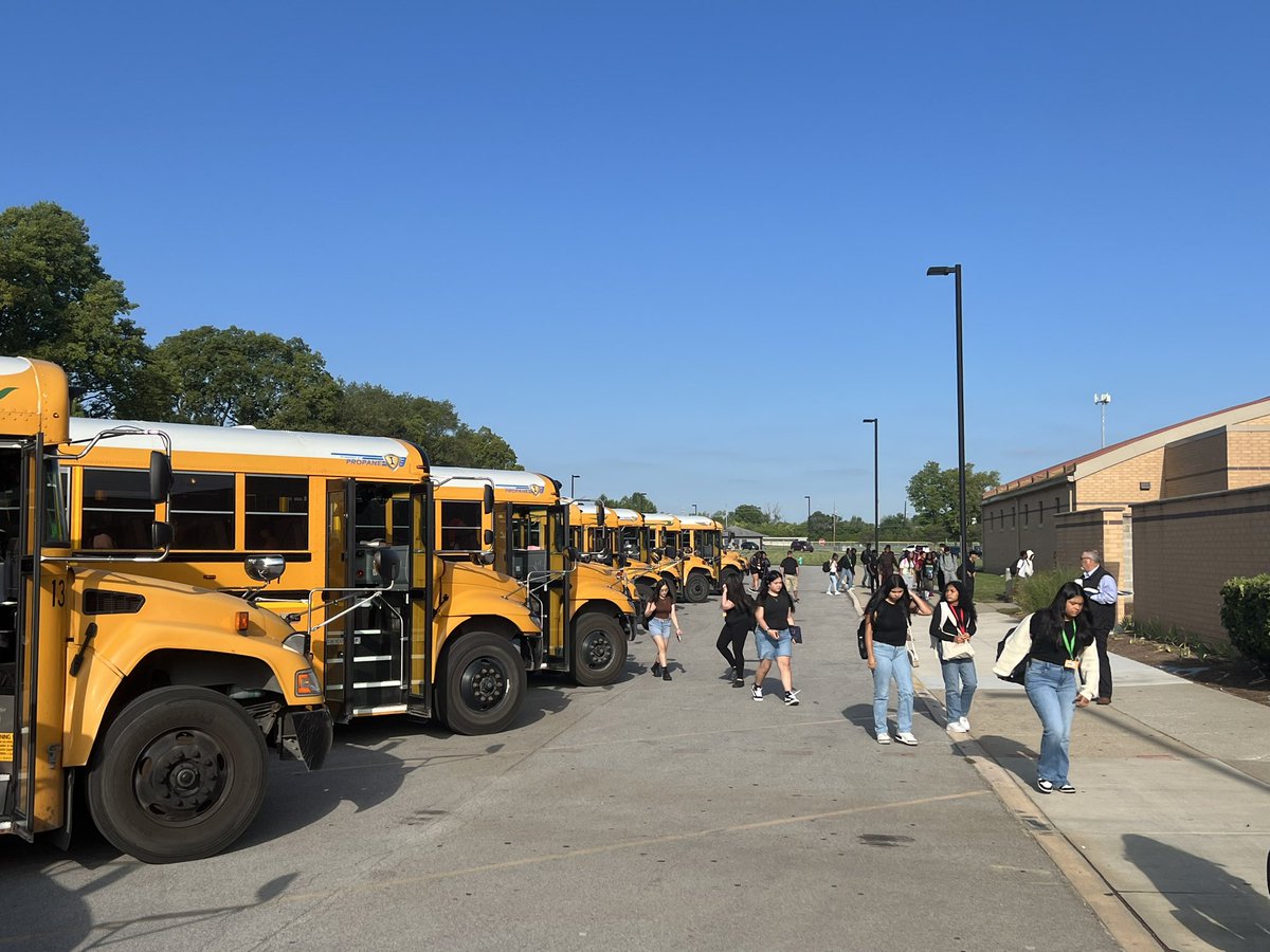 Sean Watson (@lhcseanwatson) on Twitter photo <a href="/LHCWilson/">Dan Wilson</a> went to each bus this morning to thank our amazing bus drivers and provide them with a small token of our appreciation on Bus Driver Appreciation Day! He made sure students thanked their drivers as well. #wearewayne <a href="/Damon6961/">Damon Black</a> <a href="/DrLizzWalters/">Elizabeth Walters</a> <a href="/MarcusBanks6378/">Marcus Banks</a> <a href="/LHCWilson/">Dan Wilson</a> went to each bus this morning to thank our amazing bus drivers and provide them with a small token of our appreciation on Bus Driver Appreciation Day! He made sure students thanked their drivers as well. #wearewayne <a href="/Damon6961/">Damon Black</a> <a href="/DrLizzWalters/">Elizabeth Walters</a> <a href="/MarcusBanks6378/">Marcus Banks</a>