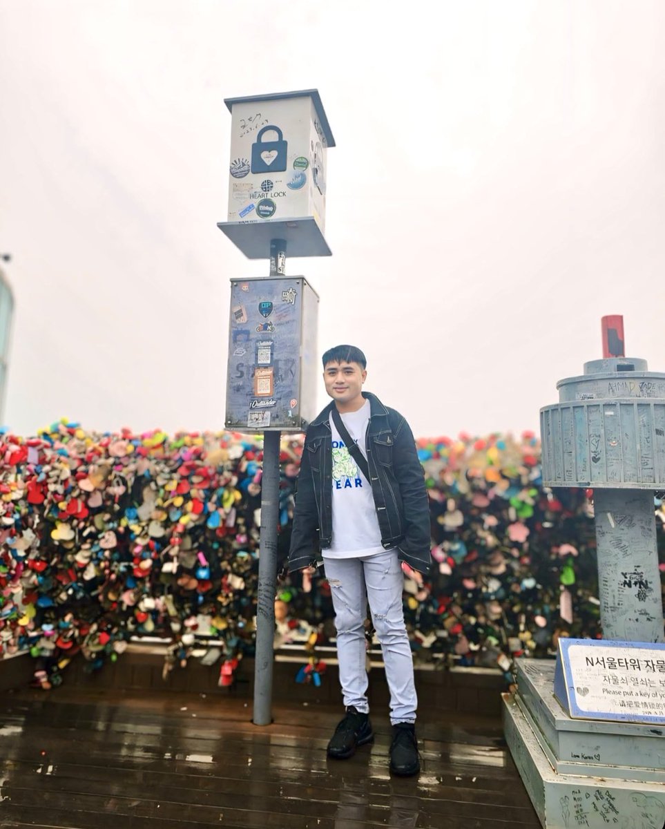 ເປັນເຫົງາໆ