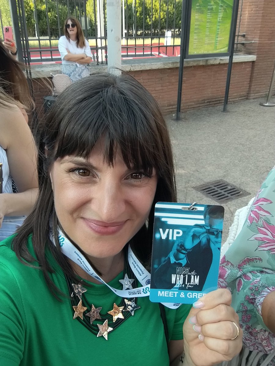 Marona1383's tweet photo. My First meet&amp;Greet. I Need another One, now!!!!! 
#nickcarter #whoiamrome #whoiamtour https://t.co/WYQJja9VAz
