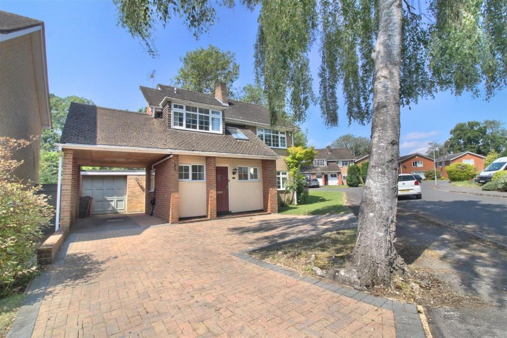 Nicholas Est Agents tweet media