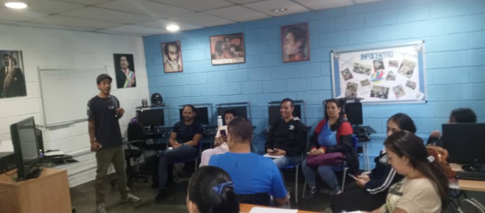 Cristo Rey tweet media
