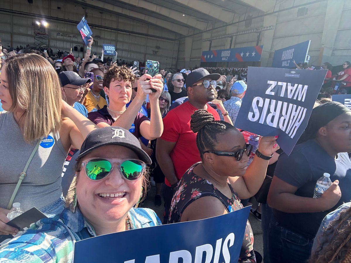 LibraryRaya's tweet photo. I don’t post very much on the bird site these days, but wanted to share a few of my favorite photos from yesterday’s Harris/Walz campaign rally at Detroit Metro Airport! https://t.co/Jh8OqbWNca
