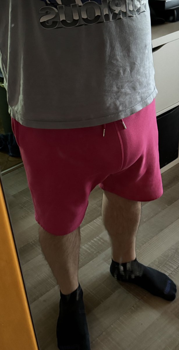 BigBulgeLover tweet media