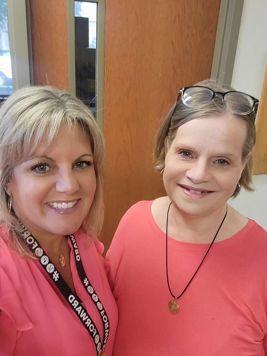 What is one way you can tell a positive school culture? When the Principal and Secretary dress alike without planning to do so!  We are excited and getting ready to kick off the 24-25 school year!!! #LNCSKeewaydin <a href="/MPS_News/">Minneapolis Public Schools</a>