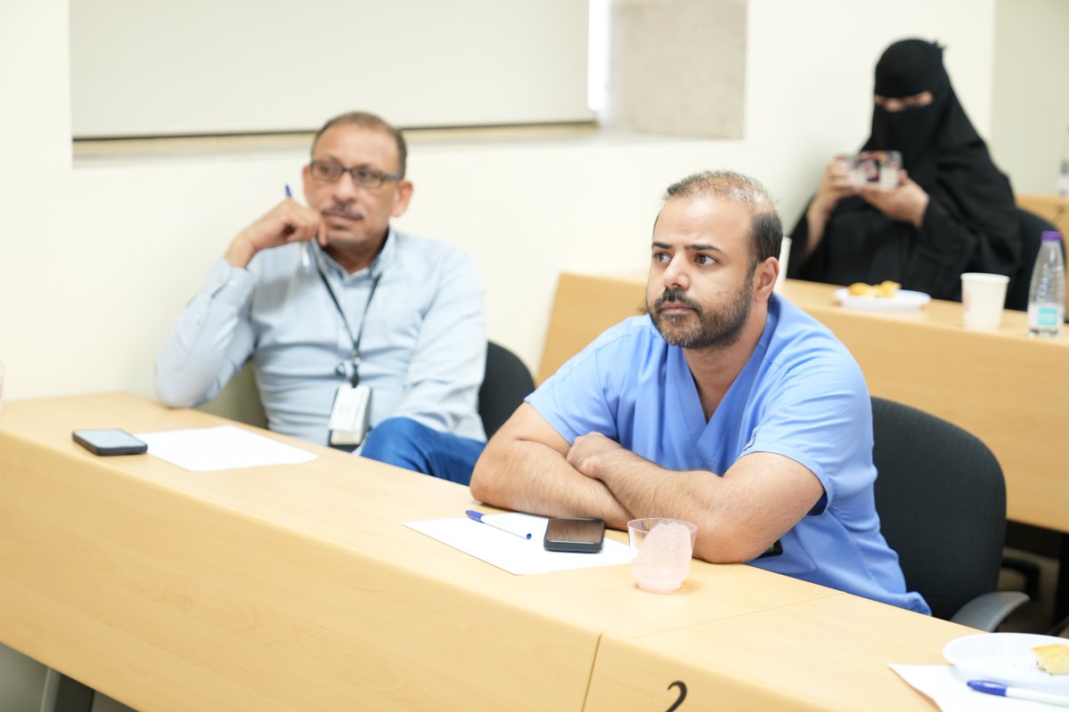 Cluster2_Riyadh's tweet photo. اختتام فعاليات الدورة الصيفية للأبحاث الطبية التطبيقية في #تجمع_الرياض_الصحي_الثاني والمقامة على مدار الأسبوعين الماضية واستهدفت الخريجين من الجامعات والمقبلين على الدراسات العليا، بداية من التدريب على السؤال البحثي وصولاً للنشر العلمي. https://t.co/86XVt0Chnu