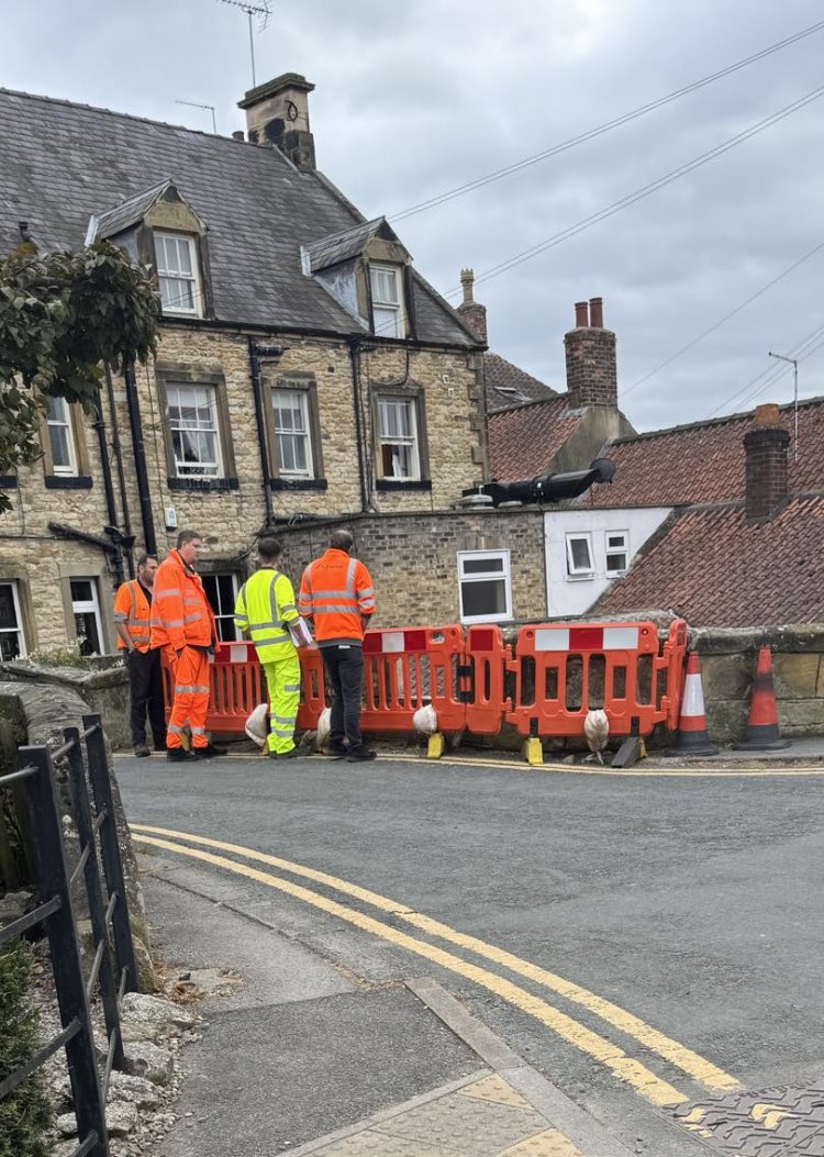 Don’t think a clipboard is going to fix it lads, maybe bring a stone?? #6monthsandcounting #HowManyCouncilWorkersDoesItTakeToFixABridge