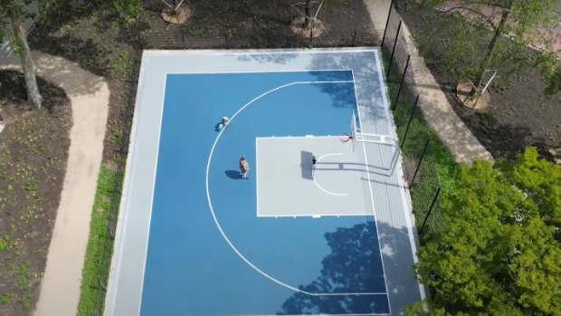 Geïnspireerd door goud: speel zelf 3x3 basketbal in Nieuwegein #nieuwegein #urbansport #urban #3x3basketbal #olympischespelen #sporten #sport #sportinnieuwegein #olympischgoud #goudenmedaille #worthydejong -  molenkruier.nl/l/395921