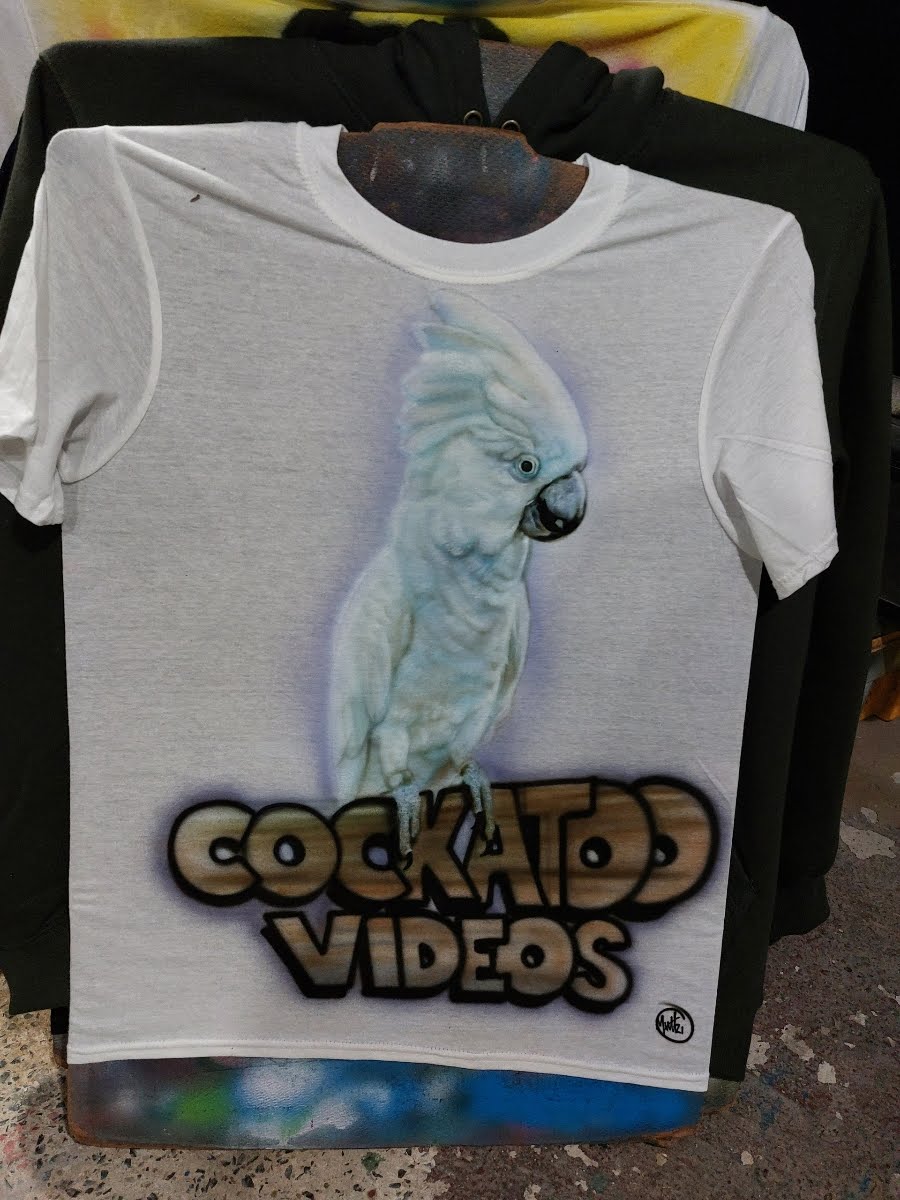 philly_airbrush's tweet photo. Airbrush Cockatoo Portrait on a T Shirt by Bryon "Mutt" Wackwitz @mutt_airbrush Mutt Airbrush Philadelphia PA @thatguymutt #airbrush #philadelphia #philly #tshirt  #customairbrush #airbrushshirt #handmade #artcommunity #airbrushportrait #portrait #portraits #cockatoo #birds https://t.co/OTQjIYlQv7