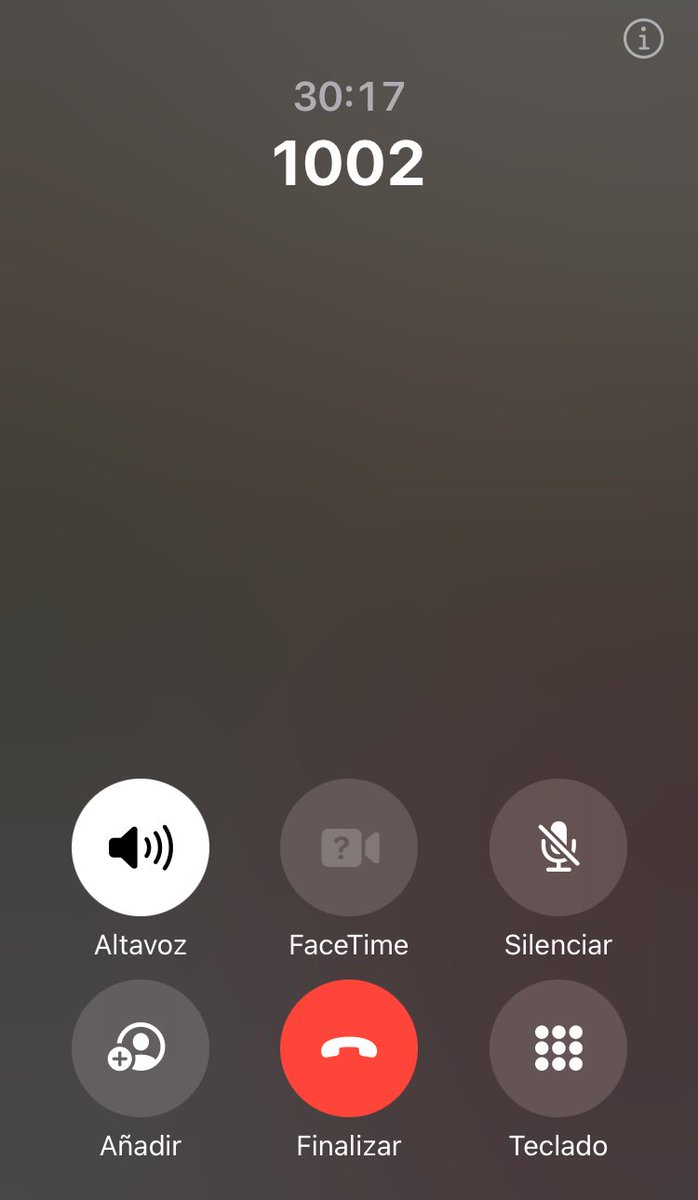 manuti7's tweet photo. Buenas @movistar_es llevo ya más de 30 minutos esperando a que me atienda un agente simplemente por que quiero cambiar mi mando del decodificador tv, ya que en vuestras tiendas no dais la opción de comprar uno nuevo por lo que tendré que espera 1 semana mínimo, vergüenza https://t.co/DgglPspyjU