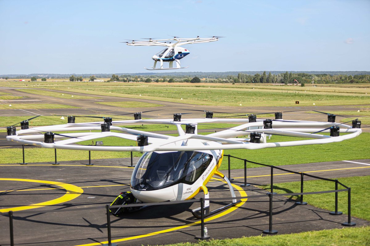 Augustin de Romanet tweet media