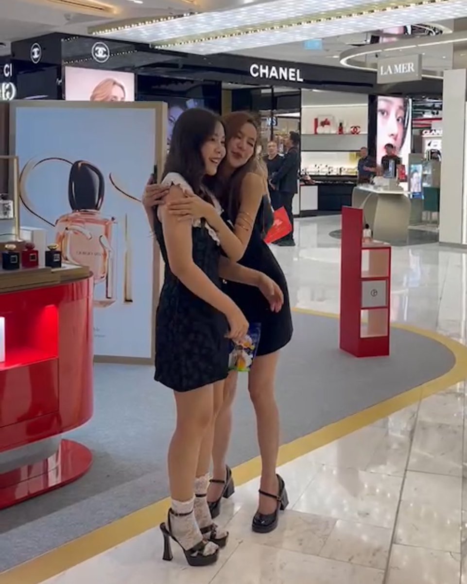 เราเอง~ 💗🌻 tweet media
