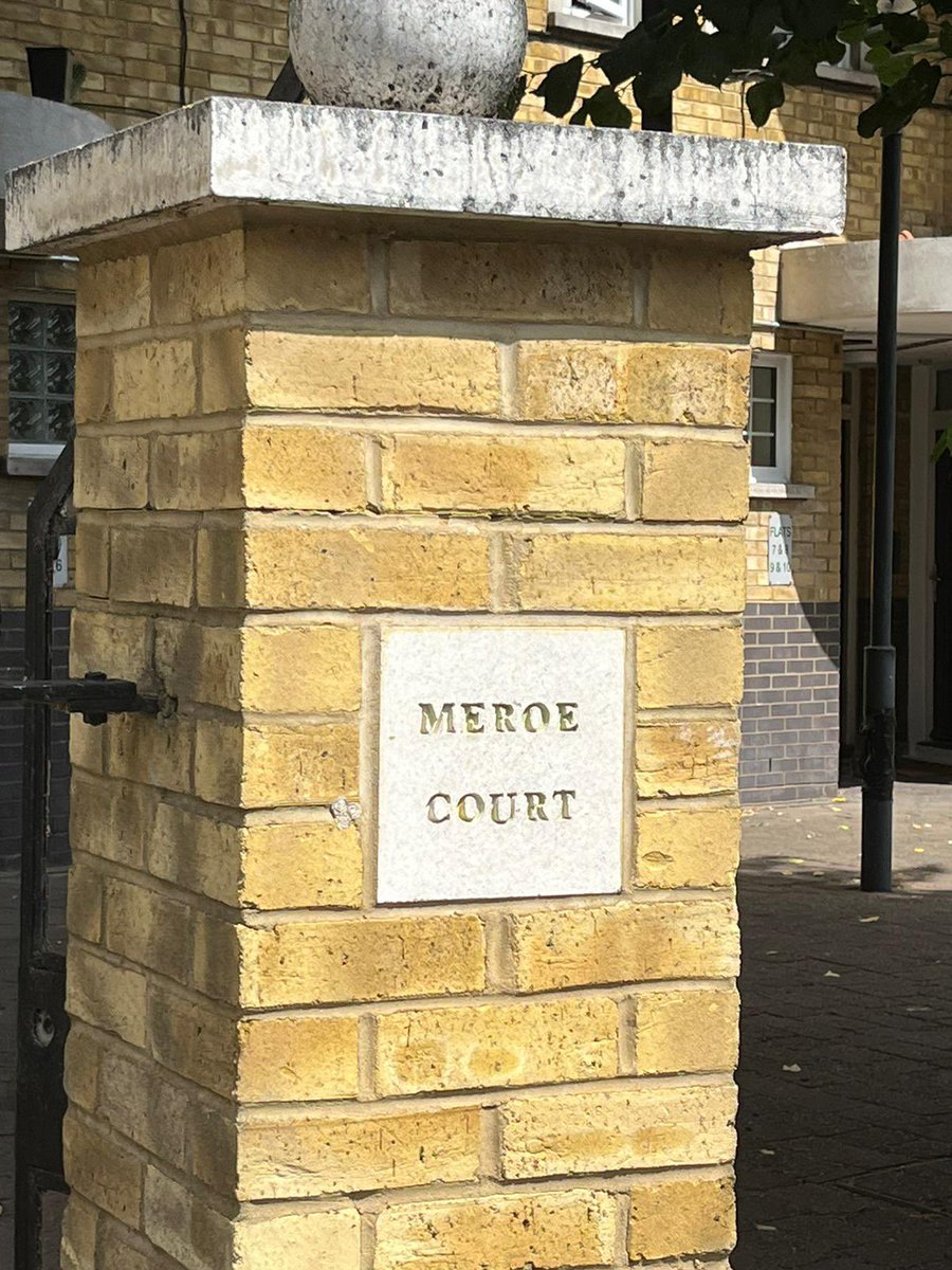 CIairey's tweet photo. @HistoryOfStokey Do you know why the name for Meroe Court was chosen for the flats on Bouverie Road? It seems to reference the Meroe Pyramids in South Sudan (in the historic kingdom of kush) but can’t imagine what the link would be as the architecture doesn’t seem inspired by it https://t.co/wYlDeYl0O7